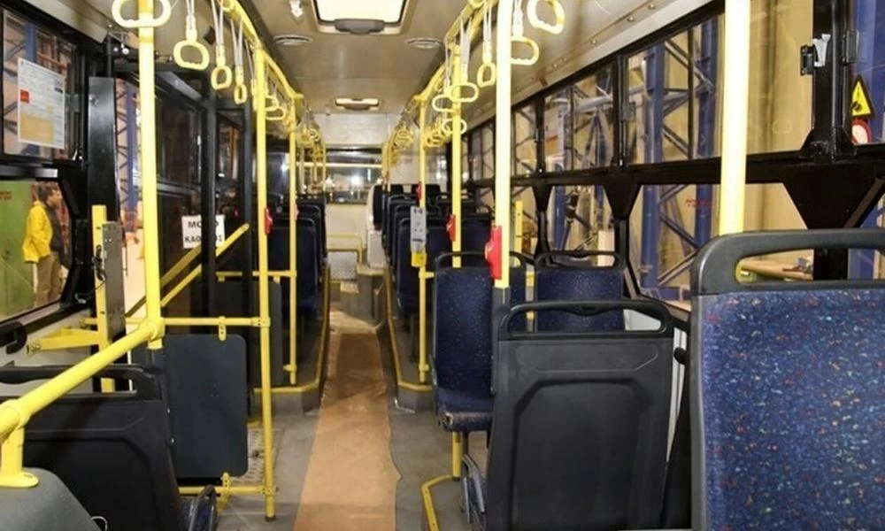 Επιβάτες στη Λαμία: "Ποιος κορονοϊός; Όλα είναι συνωμοσίες"